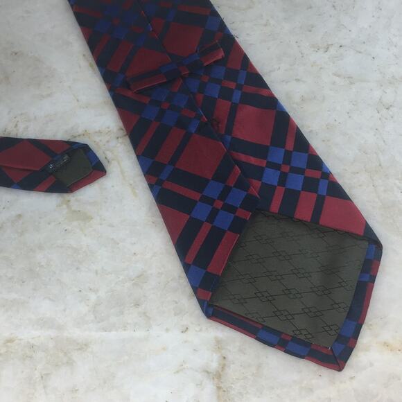 AUDREY BUCKNER HAND TAILORED ALL SILK NECKTIE - Picture 7 of 12